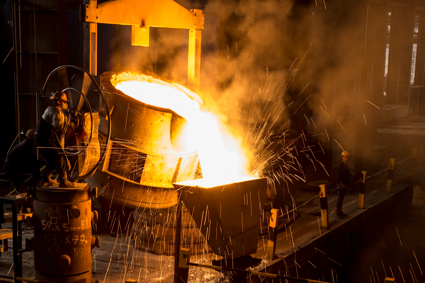 Industrieller thermischer Prozess zur Vorbereitung metallischer Fügeverbindungen beim Hochvakuumlöten