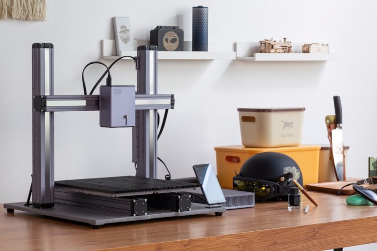 3D-Drucker als Symbolbild für industrielle additive Fertigung in Kunststoff und Metall